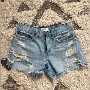 Abercrombie & Fitch Boyfriend Short, Mid Rise size 26